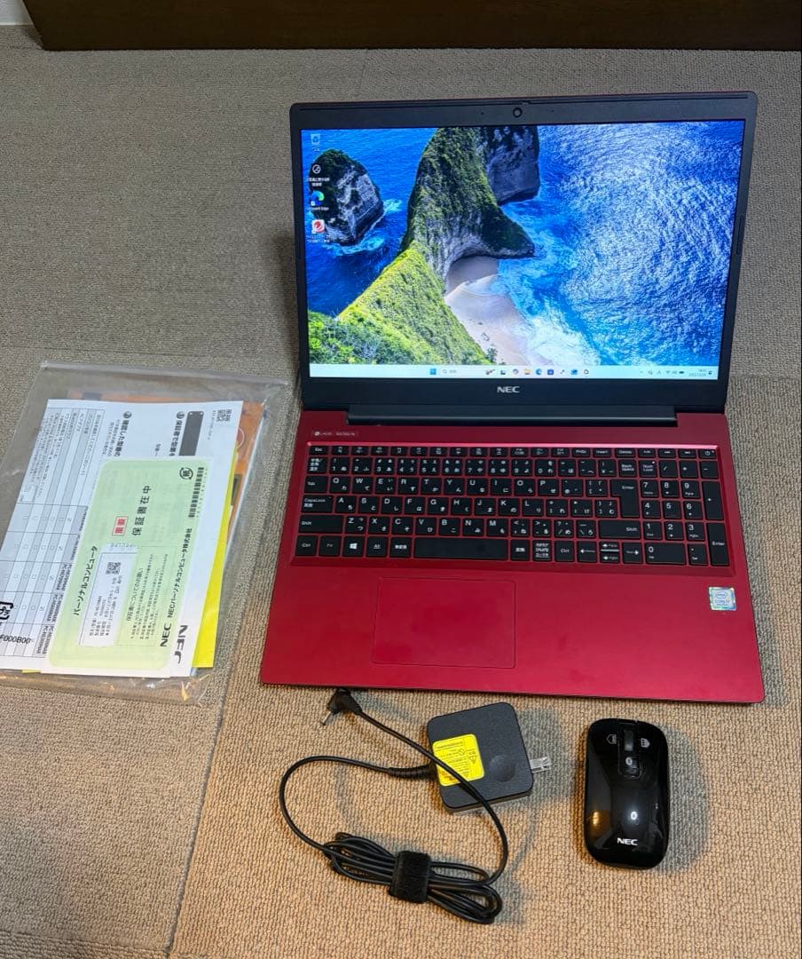 N*n様 美品　NEC LAVIE NS700/NAR 15.6インチ ノートP