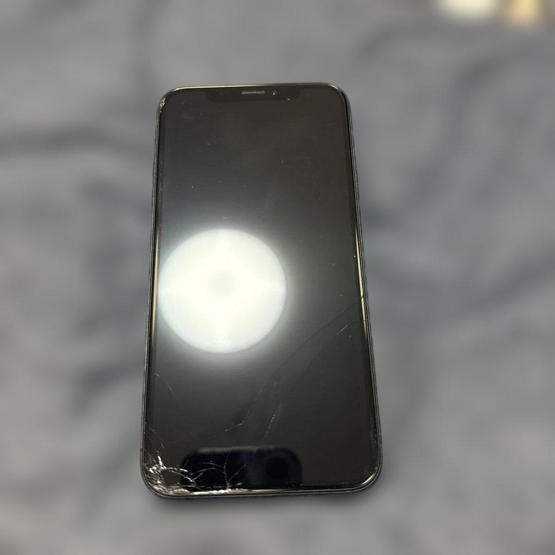 iPhone XS スペースグレイ