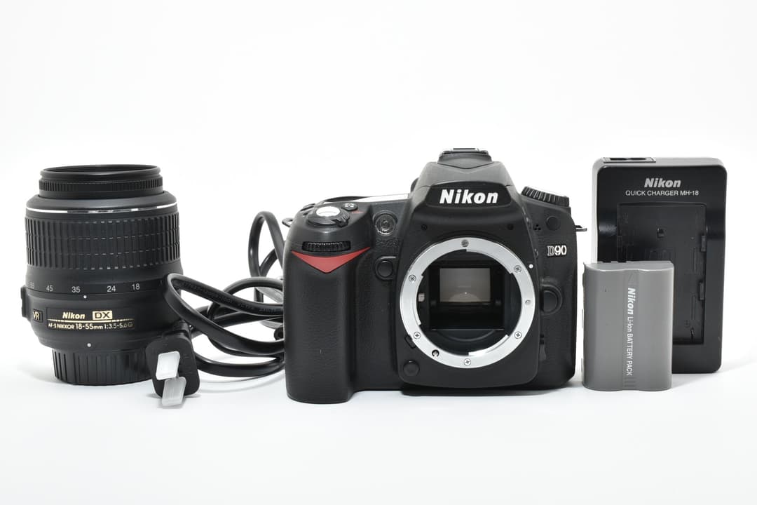 Nikon D90 レンズセット AF-S 0221