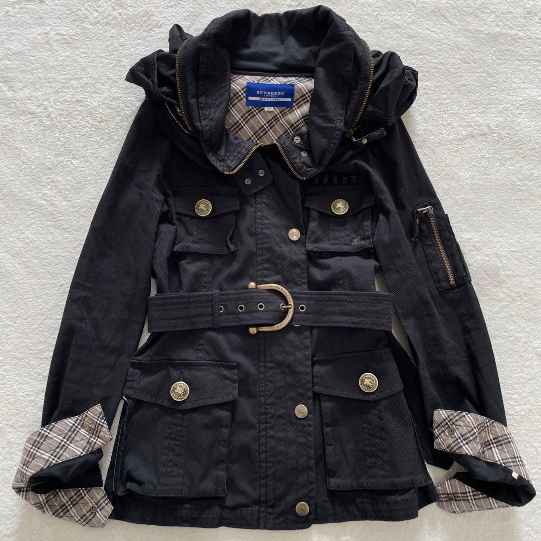 バーバリーブルーレーベル　ミリタリージャケット　黒　ベルト　ホースロゴ　チェック