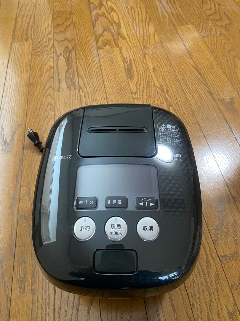 山*気様 タイガー　炊飯器　JPC-G100 KM 2023年製