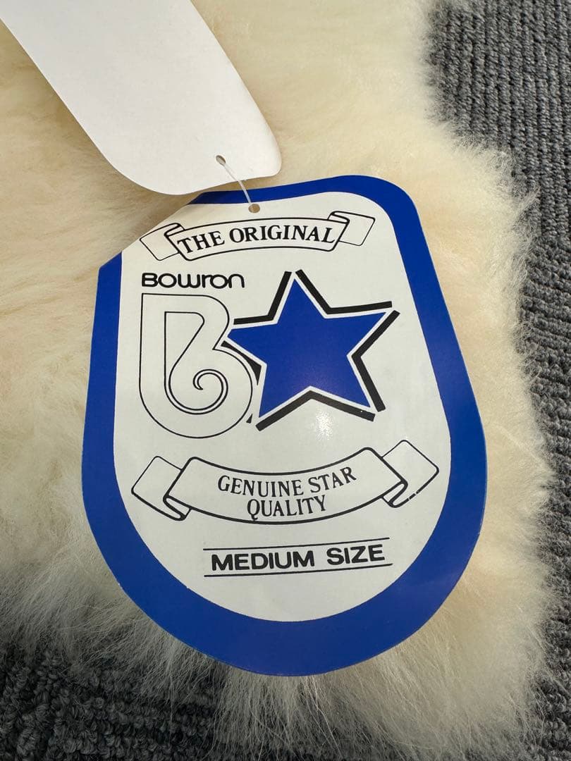 本物羊毛のラグ 約100cm x 60cm 4枚セット