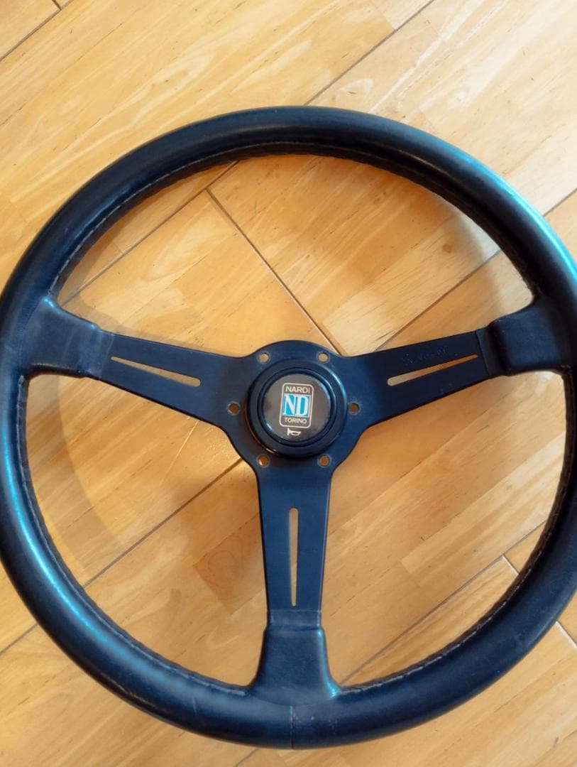 NDナルディクラッシック360㎜ ステアリングホイール 　ホーンカバー付き