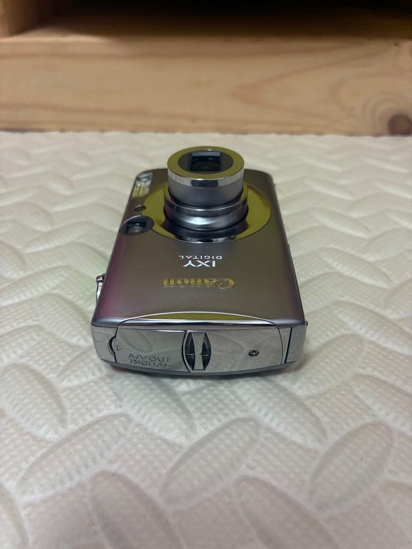 純正ケース付き　canon&キャノン　ixy900is デジタルカメラ