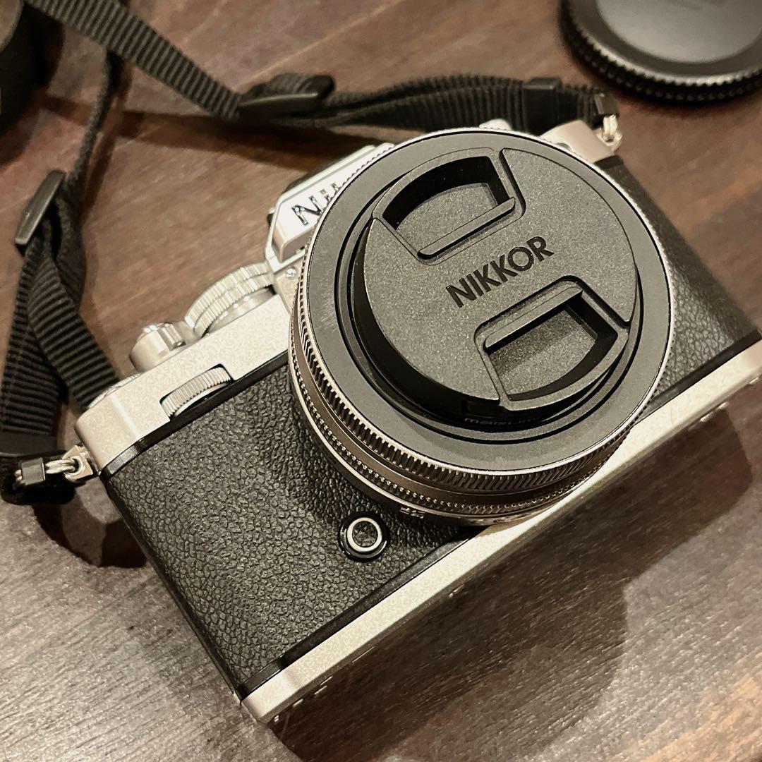 【ほぼ未使用/箱付き】Nikon Zfc ショット数約700枚(付属品つきます)