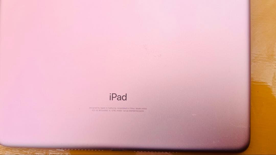 Apple iPad 9.7インチ　32GB Wi-Fi ゴールド
