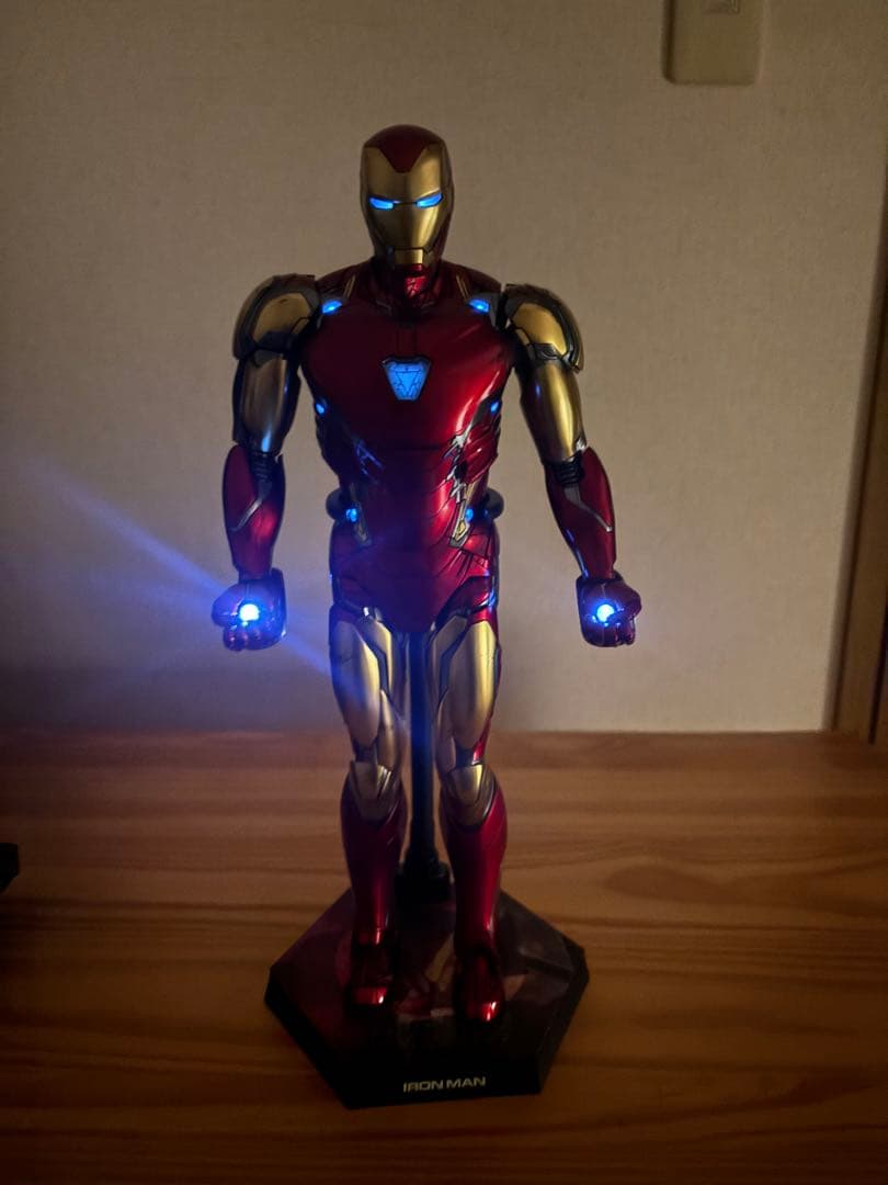 ホットトイズ　ムービーマスターピース　アイアンマン・マーク８５