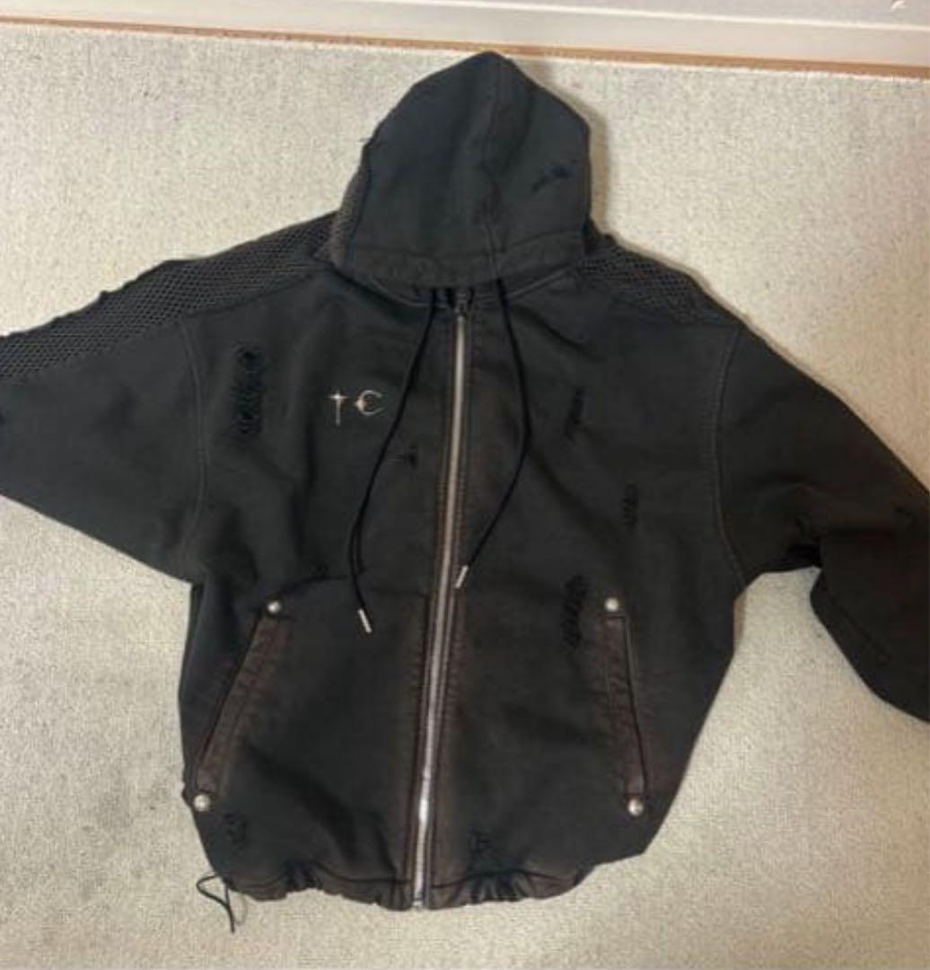 サグクラブ　ブラックパーカー フード付き シルバー刺繍