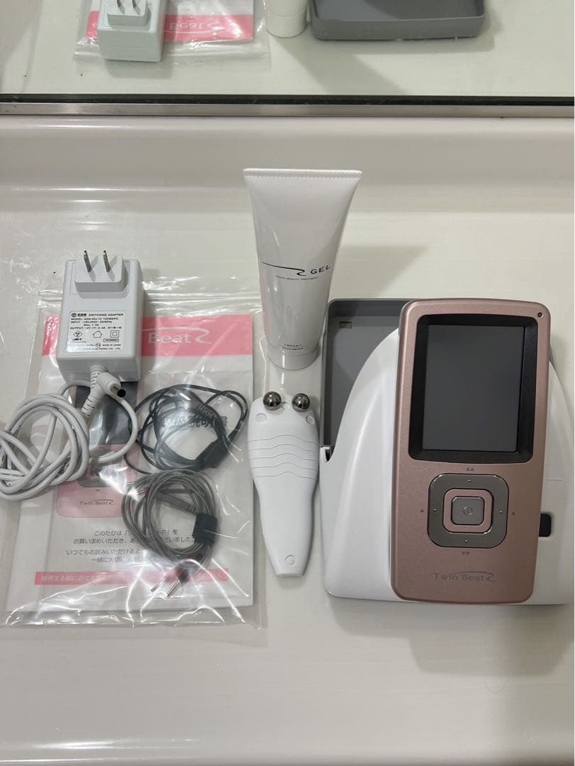⭐︎美品⭐︎伊藤超音波株式会社　TwinBeat ツインビートR エステ美顔器