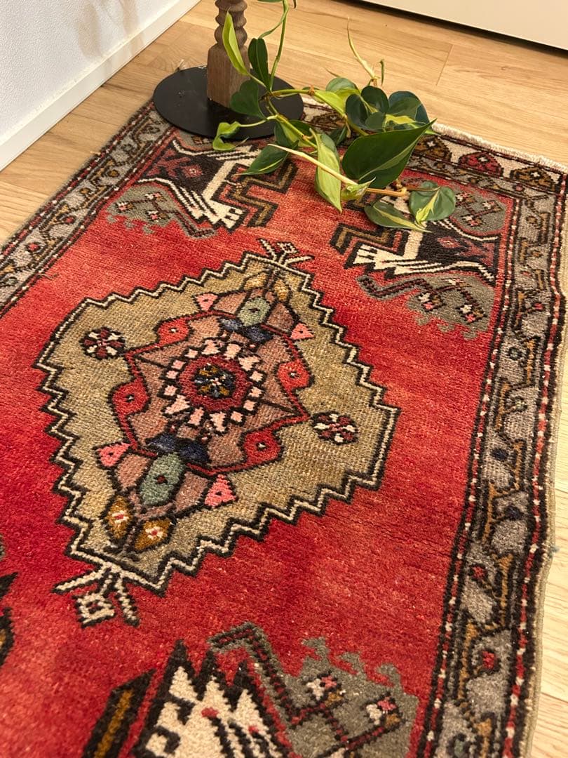 トライバルラグ・トルコヴィンテージラグ・ウール約51×99cm