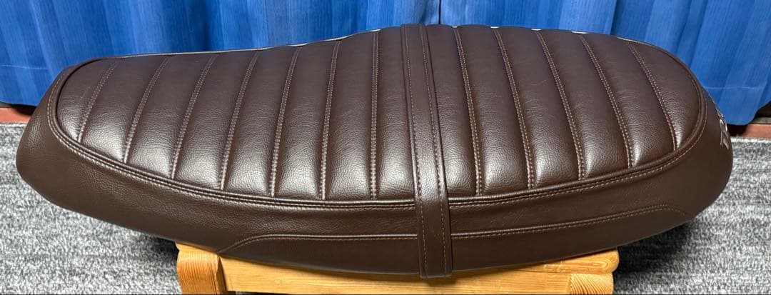 トライアンフ ボンネビル T100 T120 純正オプション コンフォートシート