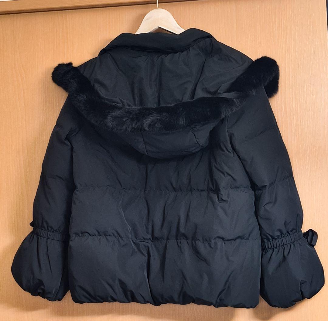 クチュールブローチ　ファー付きショートダウン　黒　試着のみ