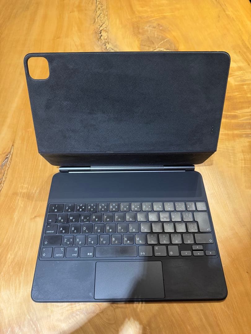 【美品】 iPad Pro 12.9第4世代+Magic Keyboard付き