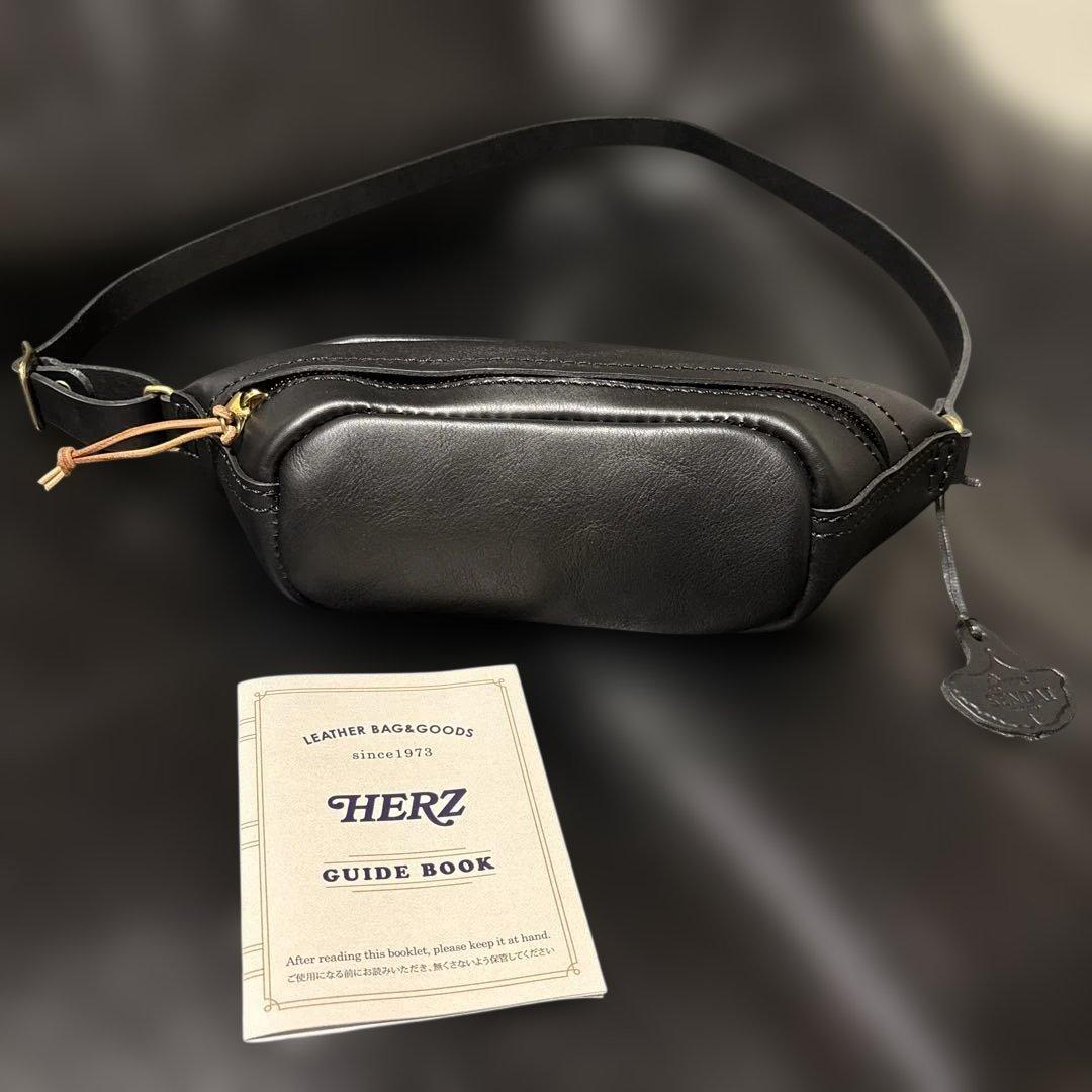 HERZ レザー ボディバッグ ブラック