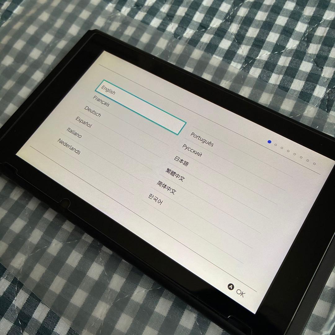 Nintendo Switch 本体 キャリングケース、128GBのSDカード付