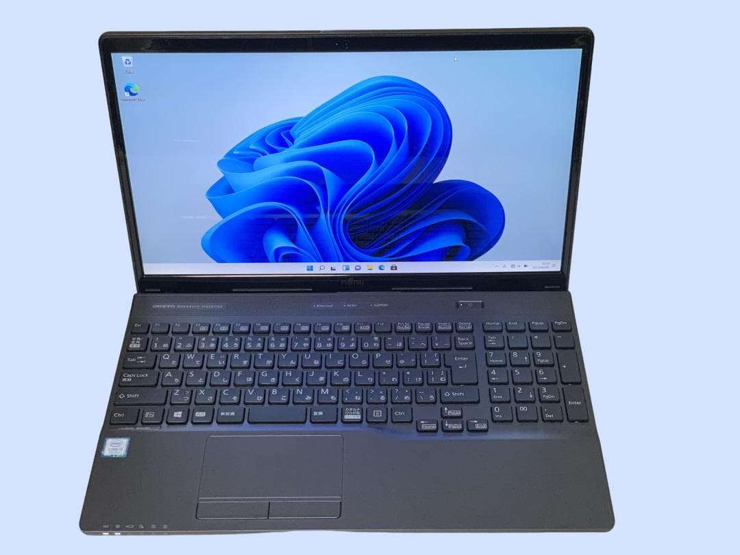 Windowsノート本体 M6869 FUJITSU AH45/B3 Core i3-7130U