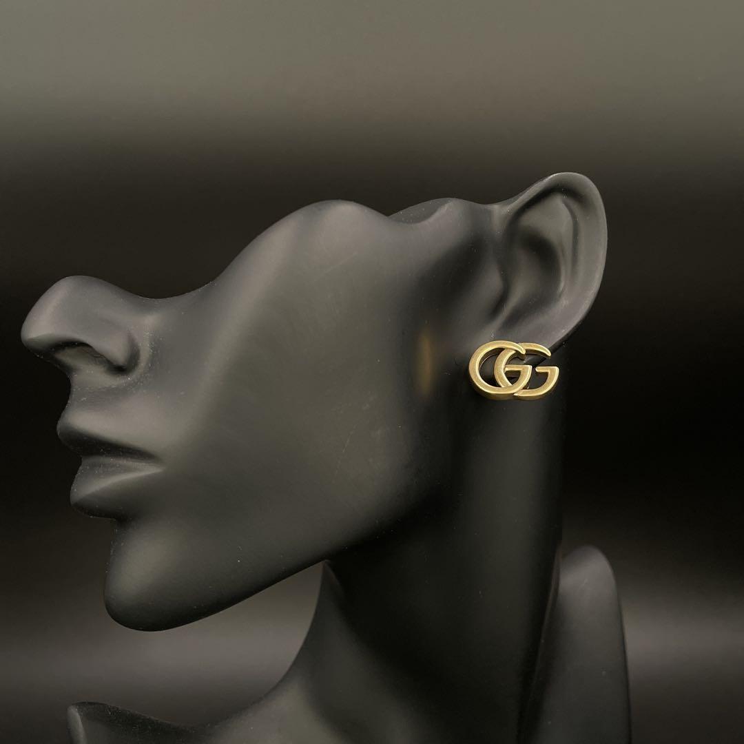 グッチ ダブルG インターロッキング　ピアス ゴールド ロゴ　y2k 両耳
