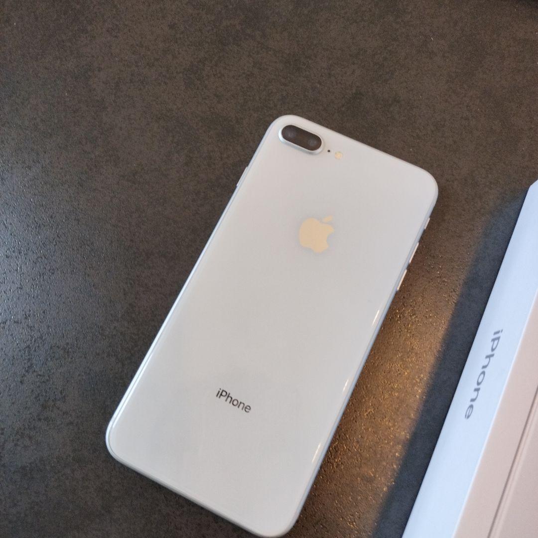 Apple iPhone 8 Plus シルバー 本体と箱付き即購入
