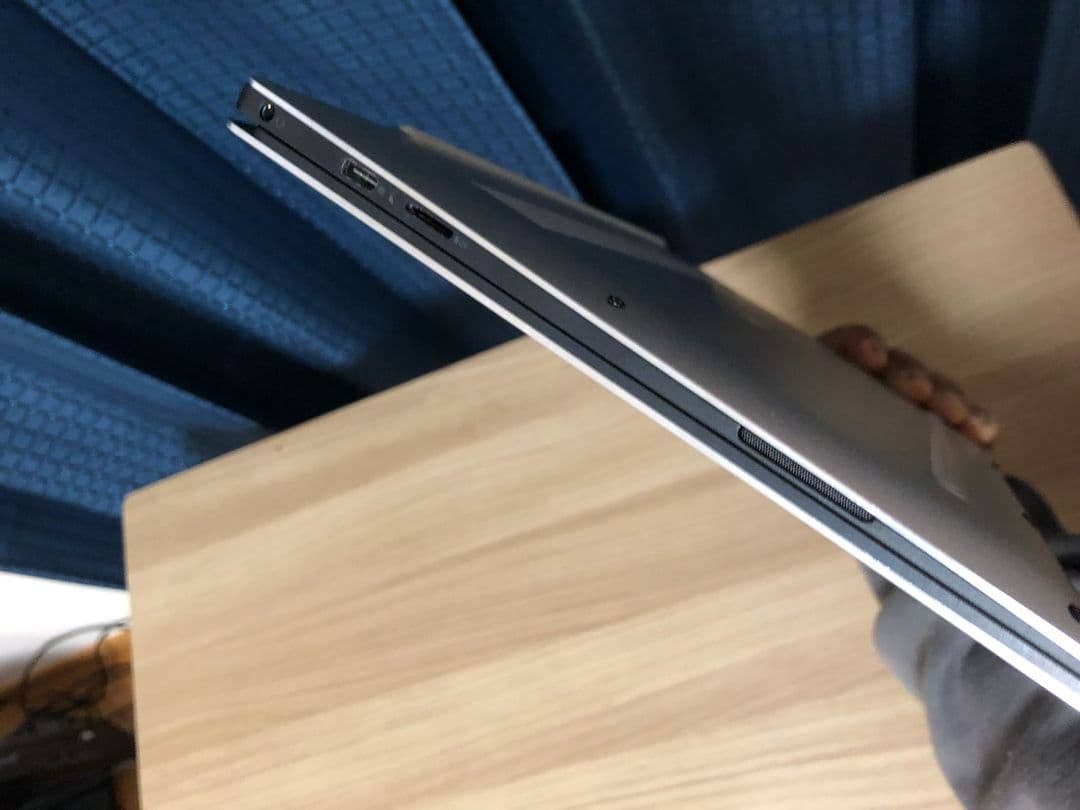 DELL XPS 13 Core i5 - 10210U ノトPC