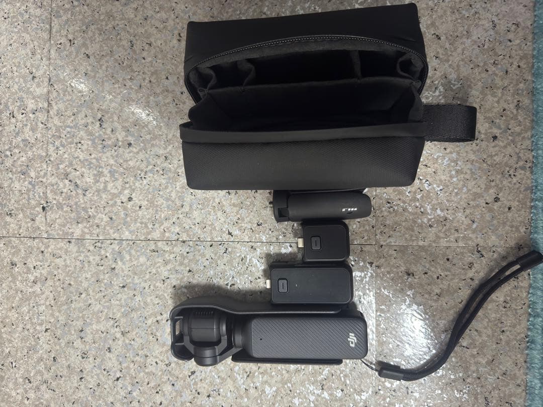 DJI OSMO pocket 3ビデオカメラ 本体 + 付属品