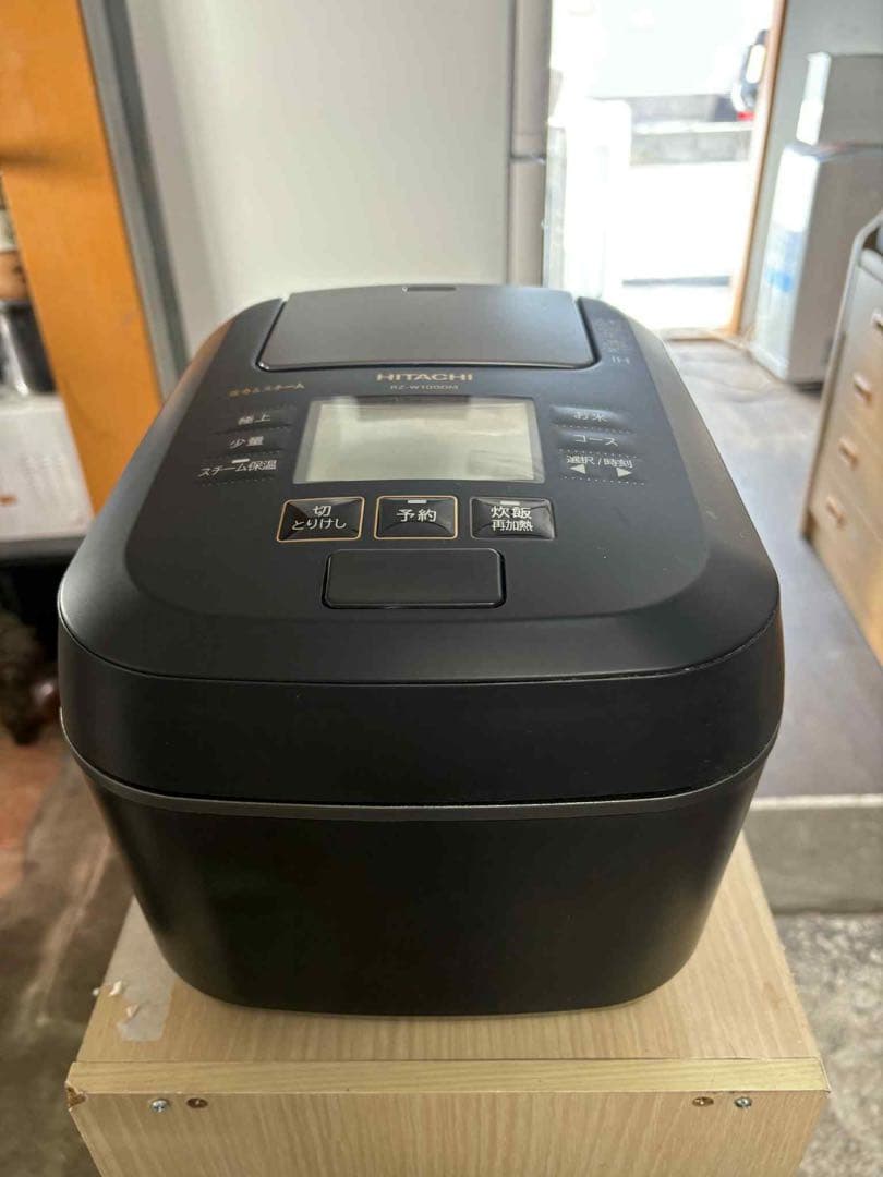 炊飯器　HITACHI RZ-W100DM