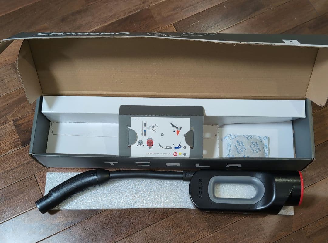 しま　Tesla CHAdeMOアダプター　電気自動車　充電ケーブル