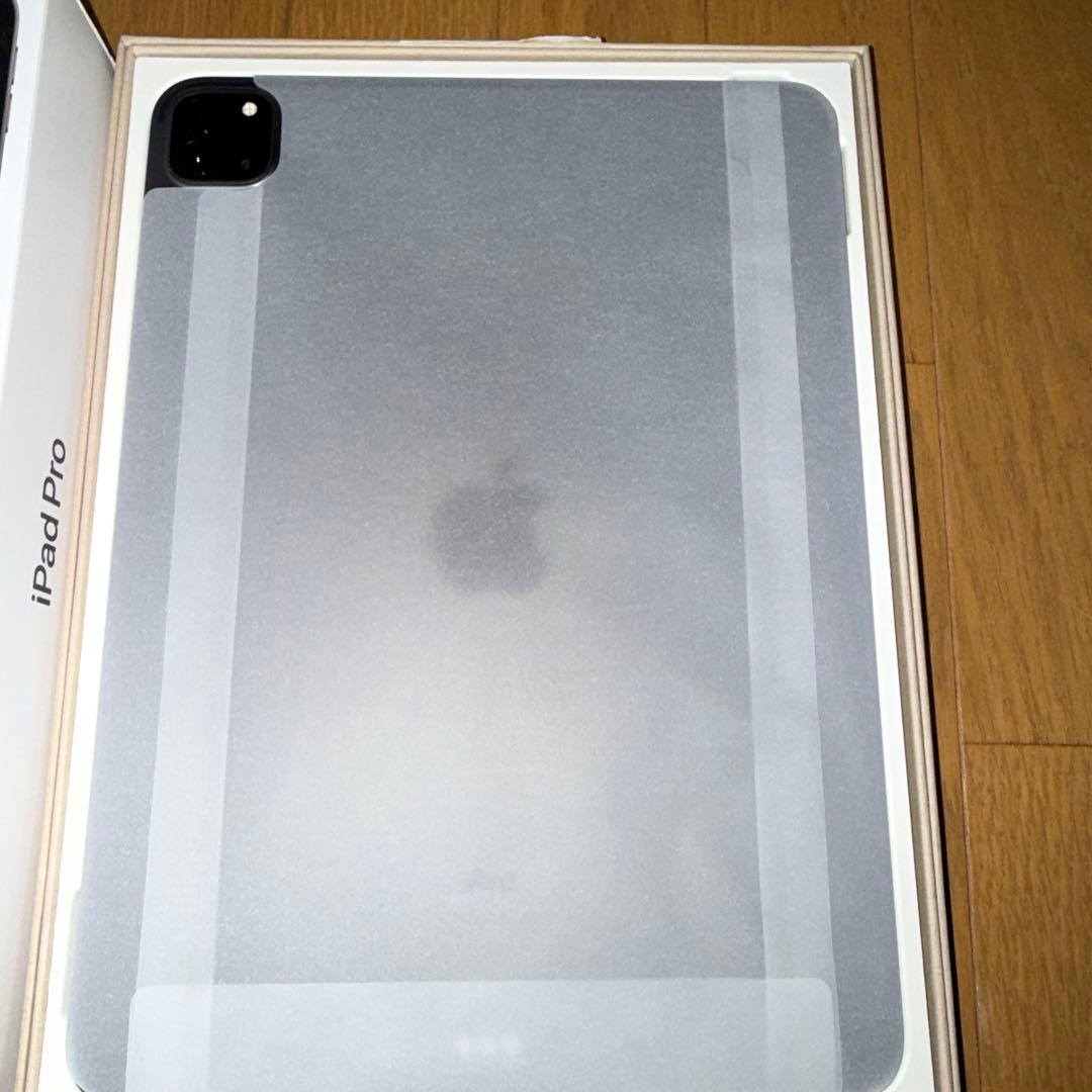【新品交換品】iPad Pro 11インチ（M1/128GB/wifi）　おまけ