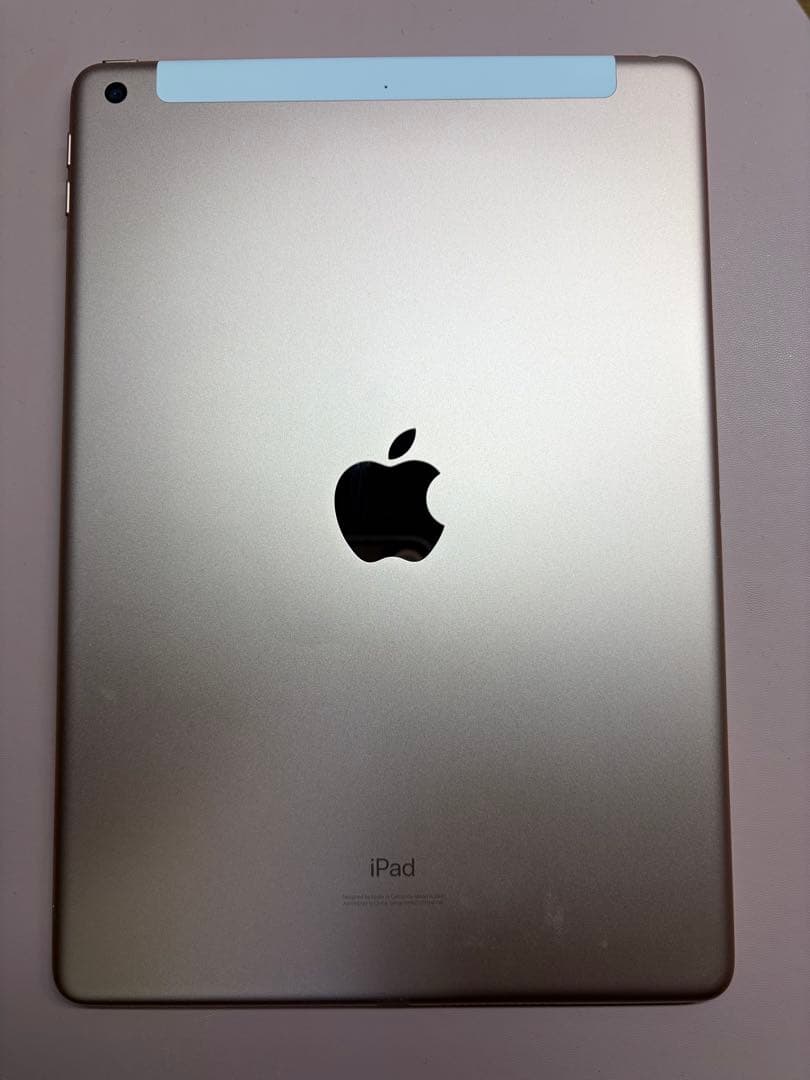 iPad 第7世代 32GB ゴールド Wi-Fi + Cellularモデル