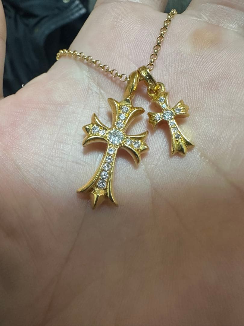 材質22k ダイヤ　クロスペンダント