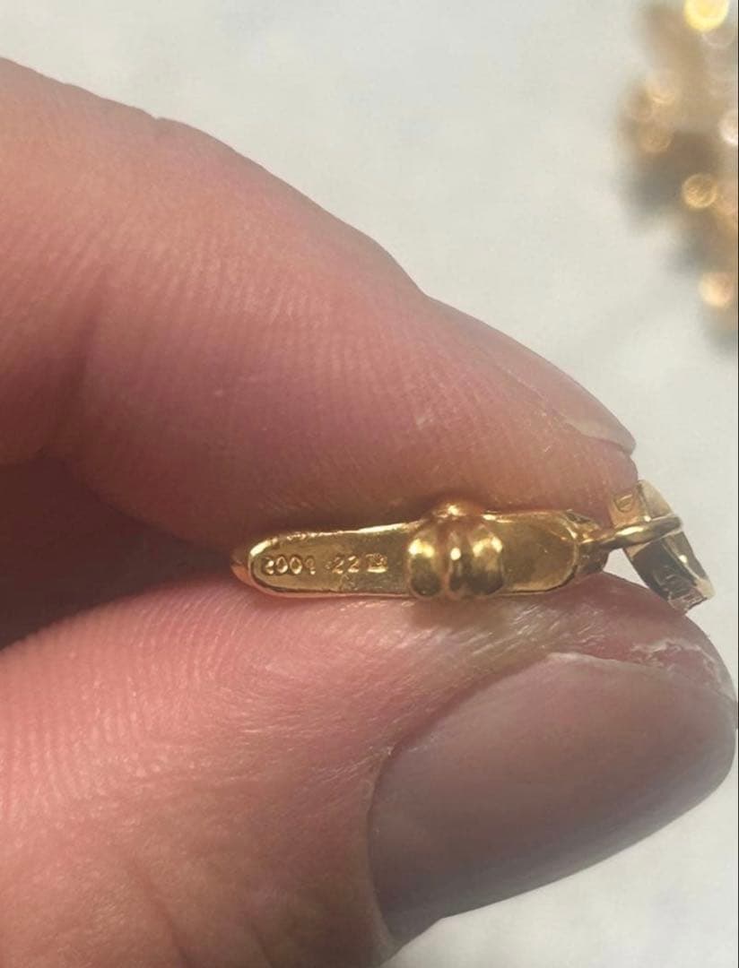 材質22k ダイヤ　クロスペンダント