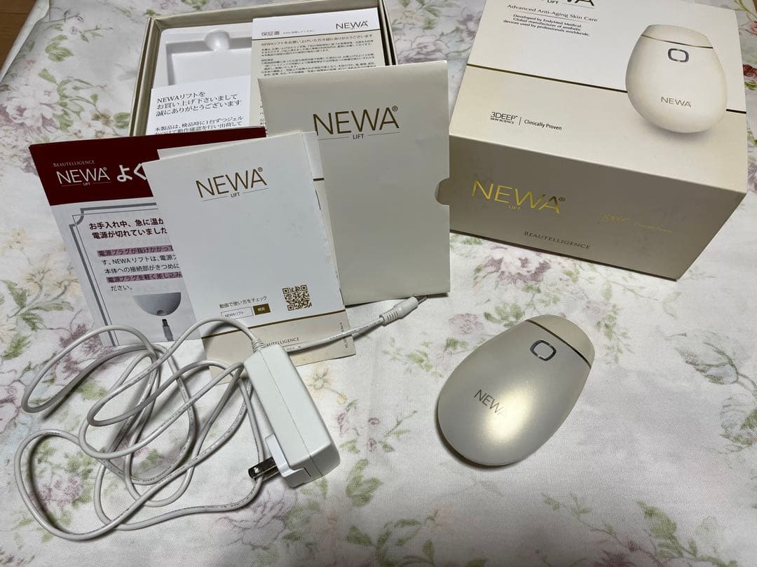 NEWA 美顔器 ゴールド 充電器付き