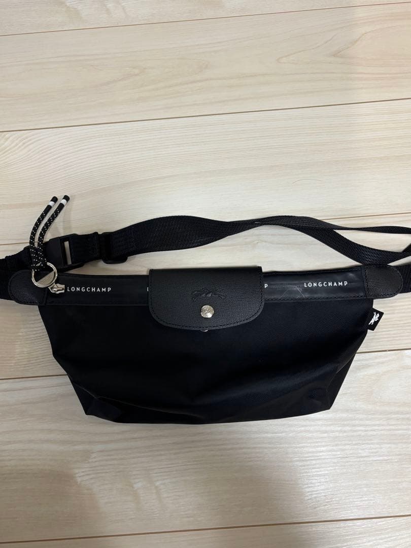 LONGCHAMP ボディバッグ