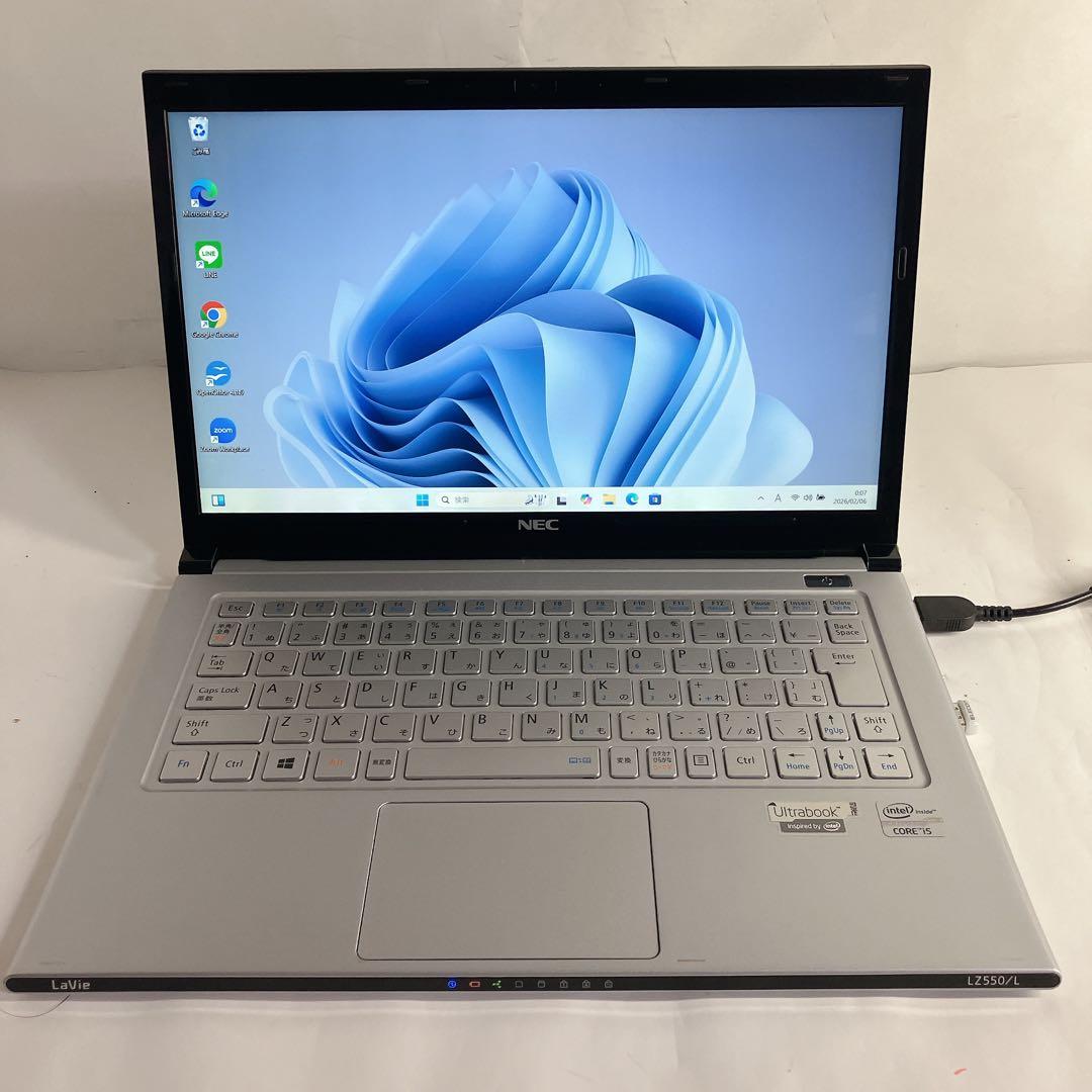 薄型軽量　ultrabook コア5 ssd128 win11 カメラ搭載