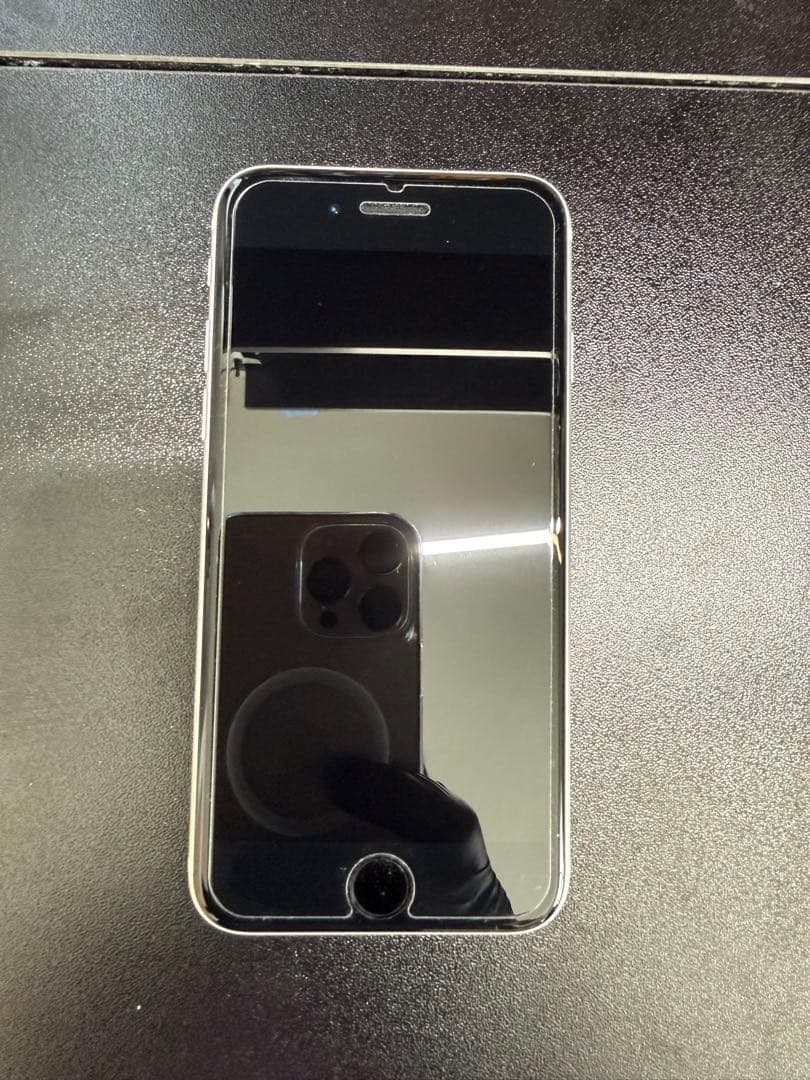 Apple iPhone SE (第2世代) ホワイト　美品