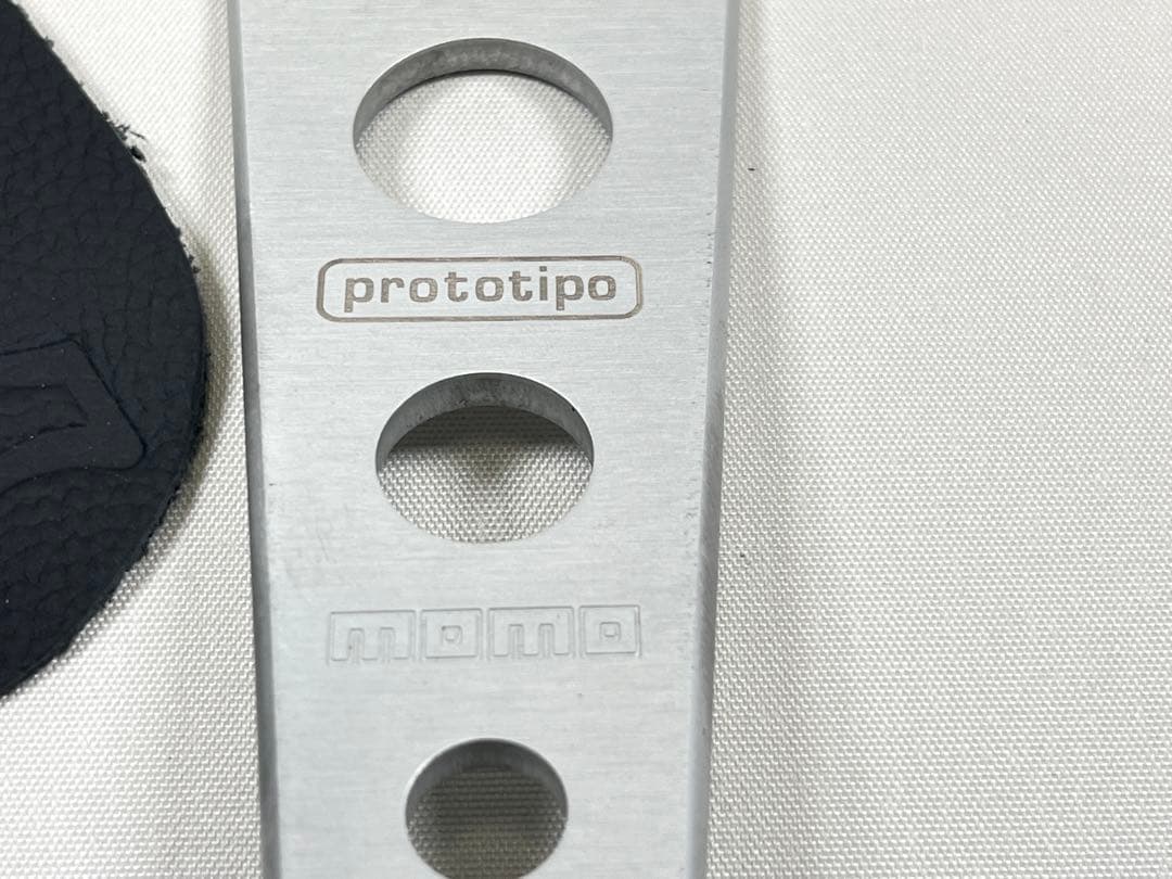 正規品新品 MOMO PROTOTIPO 350mm プロトタイプ P-2