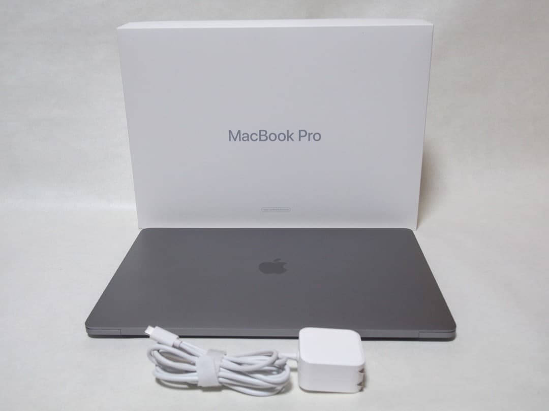 美品 Apple MacBook Pro 2018 15インチ 16G/250G