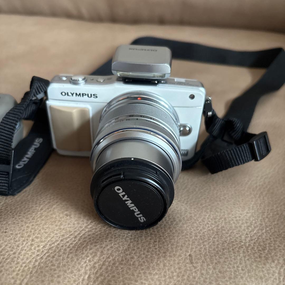 OLYMPUS ミラーレス一眼カメラ 本体
