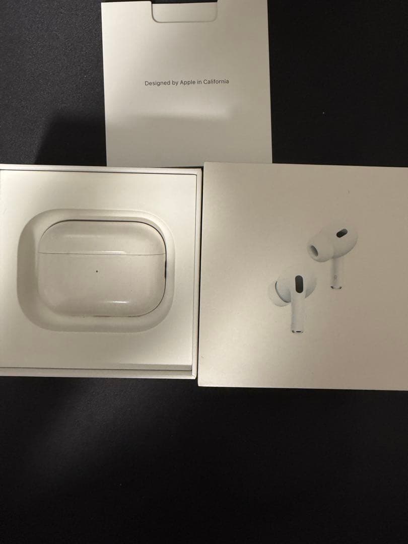 モ*ジ様 AirPods pro2本体 ホワイト イヤーチップ付き