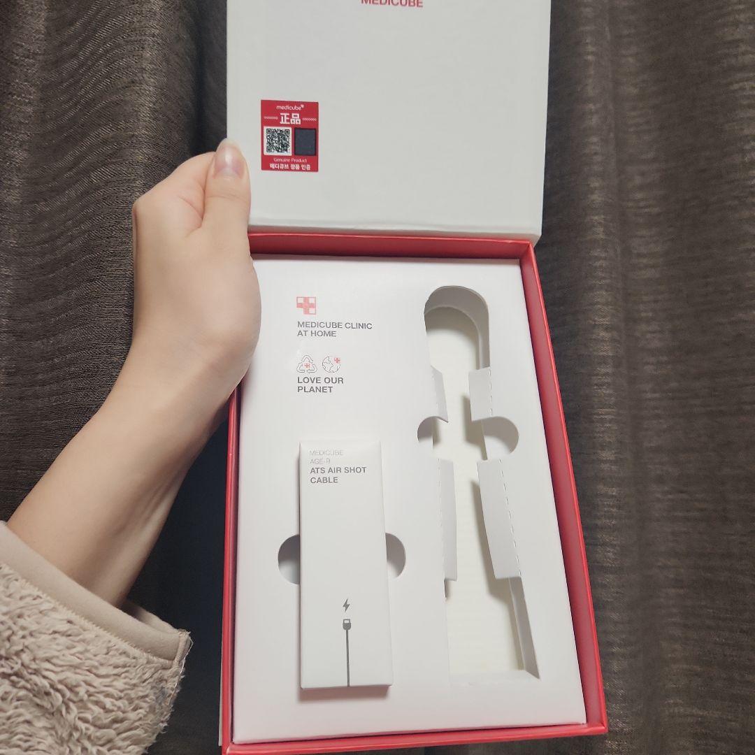 メディキューブ　AGE-R ダーマペン　美顔器