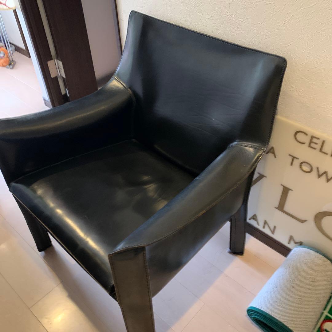 mat　ブラック アームチェア 合成皮革