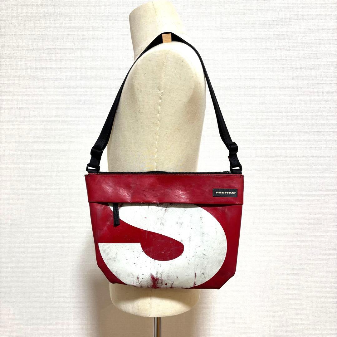 FREITAG F553 LOU サコッシュ 赤