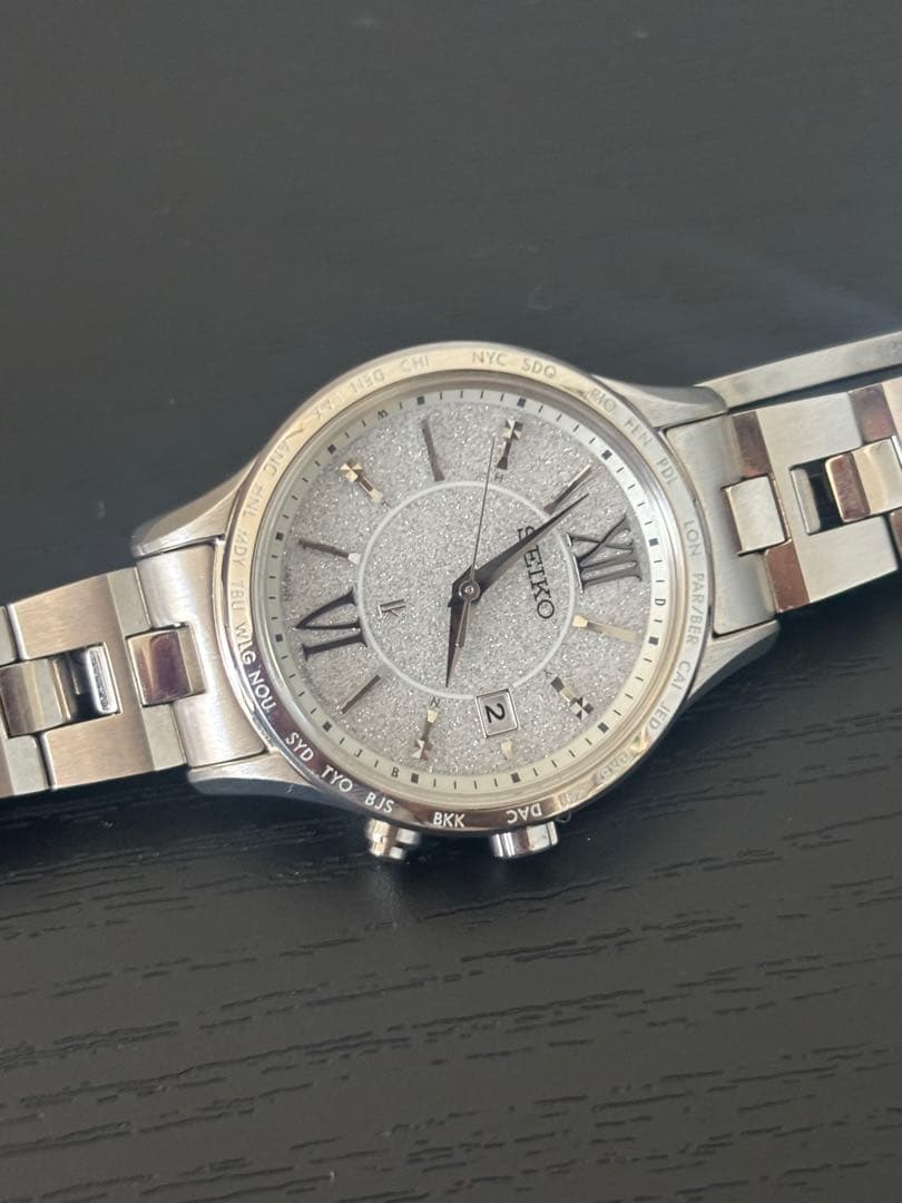 SEIKO ルキア 電波ソーラー腕時計 1B35-0AB0ラメ文字盤