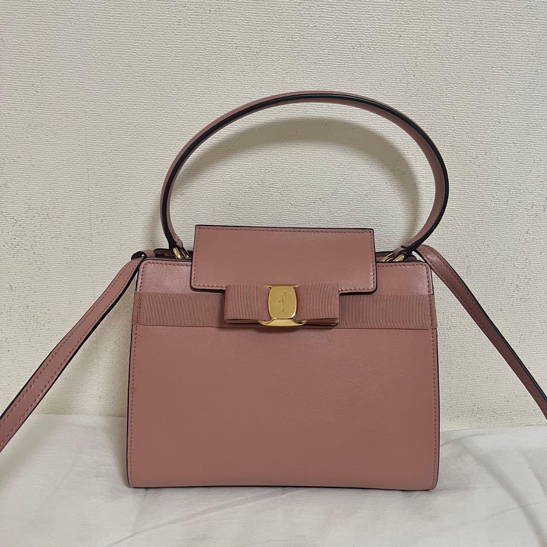 フェラガモ Ferragamo バッグ ピンク