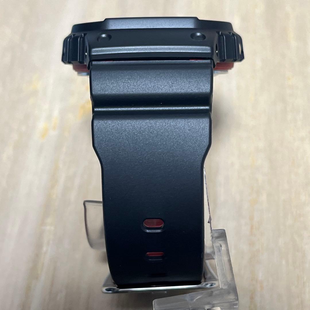 必見★未使用人気モデル極美品G-SHOCK DW-5600UHRブラック×レッド