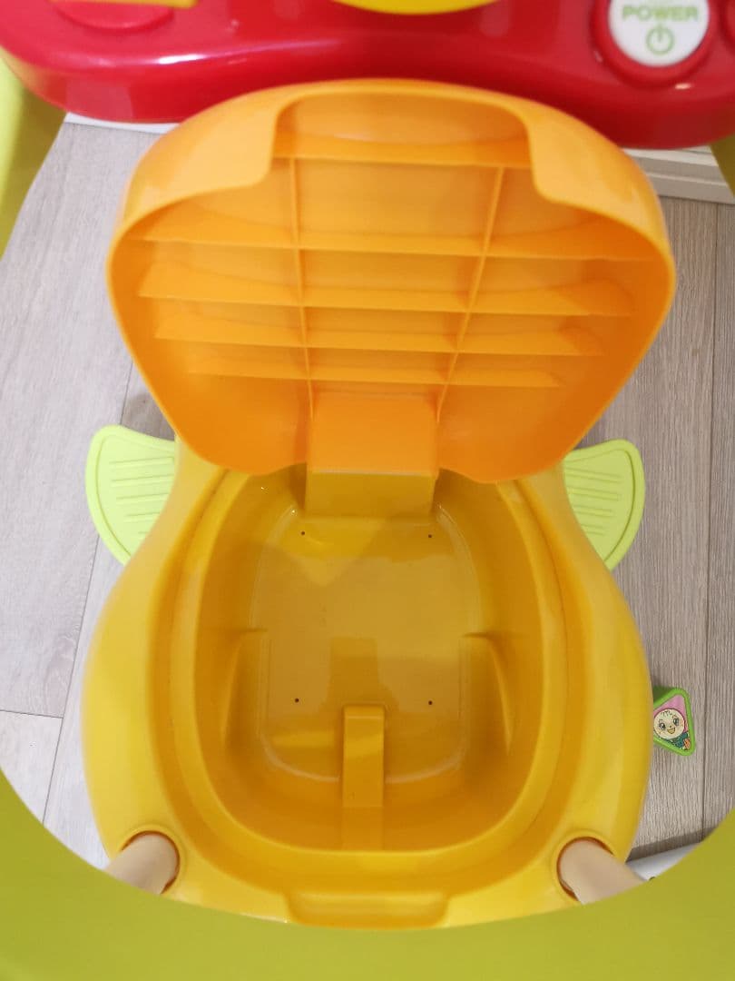 25.7購入【一部新品】アンパンマン よくばりビジーカーDX　押し棒+ガード付き