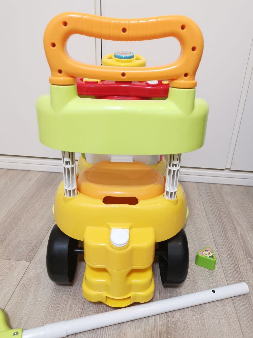 25.7購入【一部新品】アンパンマン よくばりビジーカーDX　押し棒+ガード付き