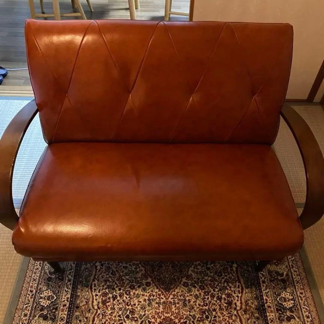 ビーカンパニー クールベ オレンジ 合成皮革 2人掛けソファ ミッドセンチュリー