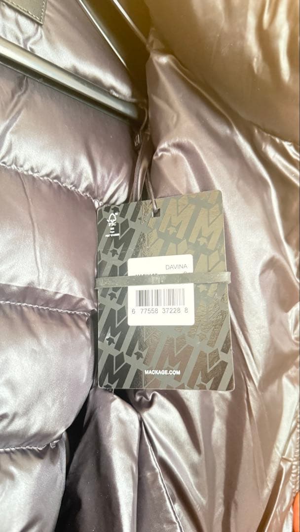 マッカージュ フード付きダウン 美品 百貨店購入 お値下け相談ください
