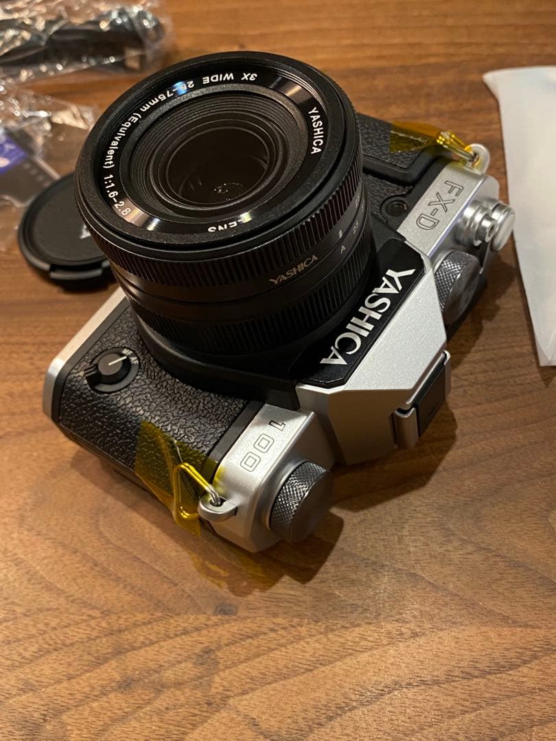 YASHICA FX-D100デジタルカメラ 28mmレンズ付　ほぼ新品