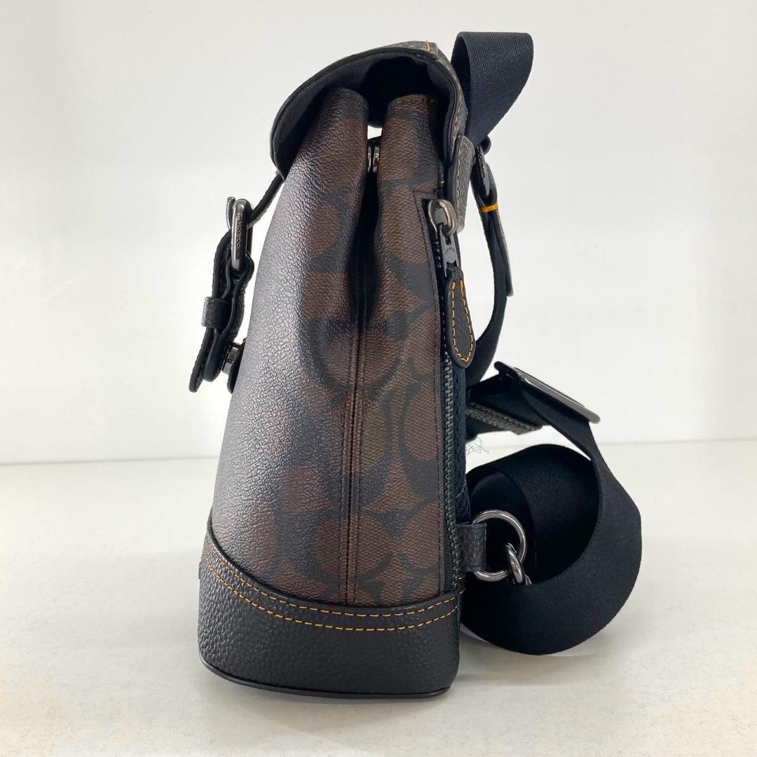 極美品　COACH　ボディバッグ　ハドソン スモール パック シグネチャー